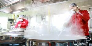 afetzedelere anında ulaştırıyoruz.” diye konuştu.