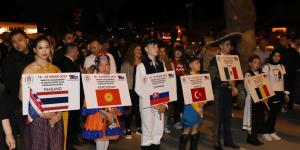 “Meksika’dan Tayland’a, Dünya Halk Dansları